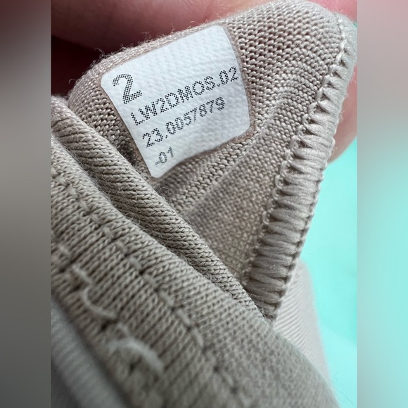 Lululemon Envital Bra *Medium Support B/C Cup White (Size 2) - Picture 10 of 11